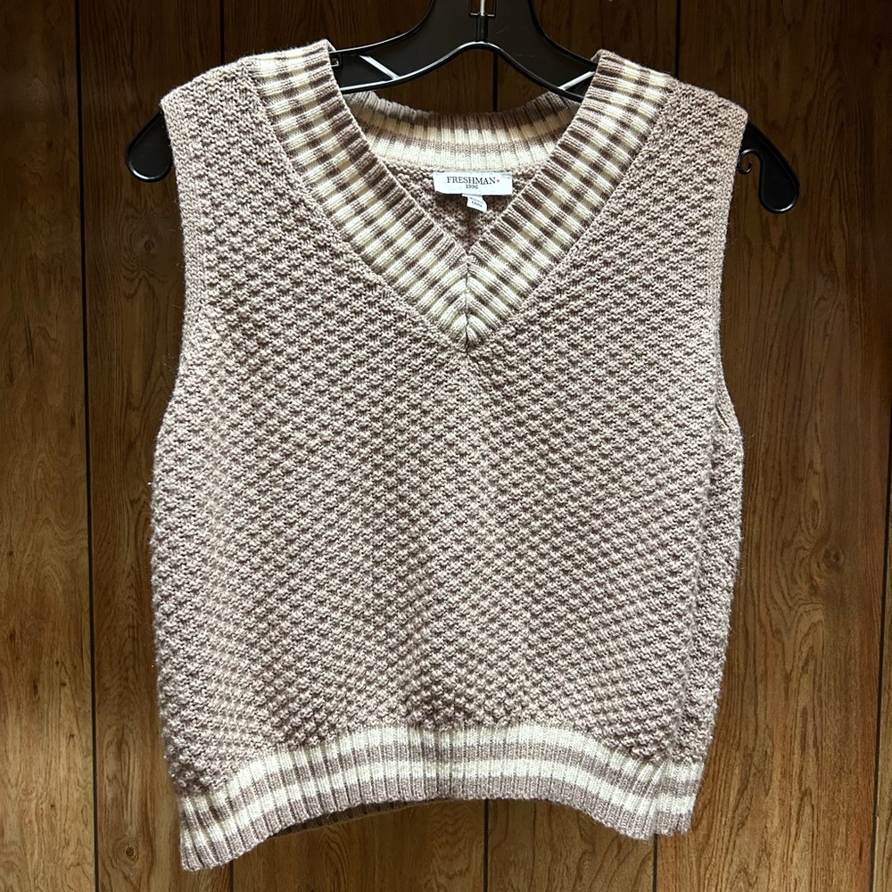 FRESHMAN brown sweater vest